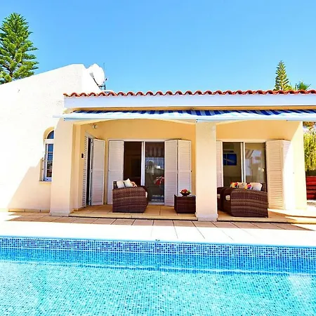 빌라 Beautiful Two Bedroom Bungalow *